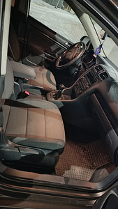 Volkswagen golf 77kw TDI (12 foto / 15)