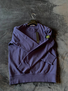 Stone Island (1 фото из 5)