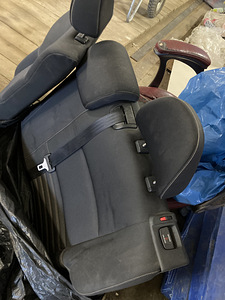 Volvo v50 tagaistme komplekt (2 foto / 3)