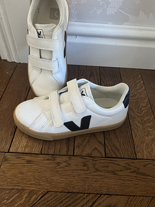 Veja vabaajajalatsid (1 foto / 4)