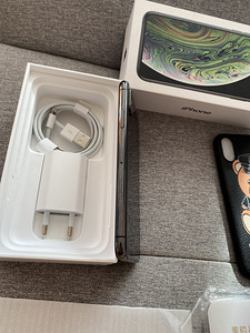 iPhone XS 64GB Space Gray Heas Seisukorras (3 foto / 6)