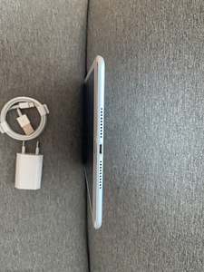 iPad Mini 4 32GB Heas Sisukorras (5 foto / 5)