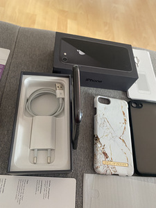 iPhone 8 64GB Space Gray Heas Seisukorras (3 foto / 6)