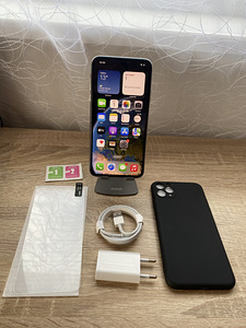 iPhone 11 Pro Max 64GB (1 фото из 6)