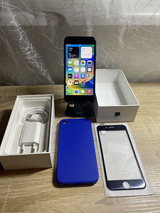 iPhone 8 64GB Heas Seisukorras, Uus Aku (1 foto / 7)