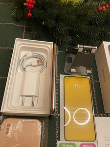 iPhone X 64GB Heas Seisukorras, Uus Aku (3 foto / 7)