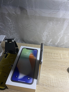 iPhone X 64GB Heas Seisukorras, Uus Aku (6 foto / 7)