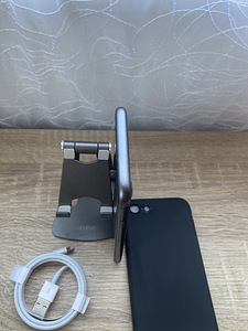 iPhone 8 64GB Heas Seisukorras, Uus Aku (4 foto / 7)
