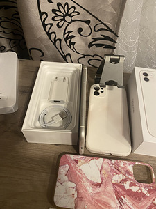 iPhone 11 128GB Heas Seisukorras, Uus Aku (4 foto / 8)