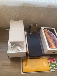 iPhone XS 64GB Heas Seisukorras, Uus Aku (3 foto / 7)