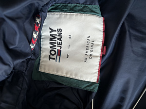 Tommy jeans jope (2 foto / 3)
