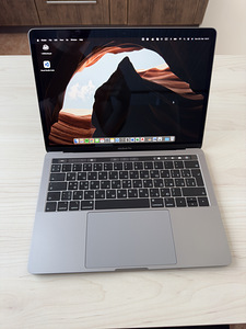 MacBook Pro 2019 Retina 13 4xUSB-C Core i5 2.4GHz 8GB 256SSD (1 foto / 3)