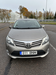 Toyota Avensis 1.8 108kw LPG (4 foto / 9)