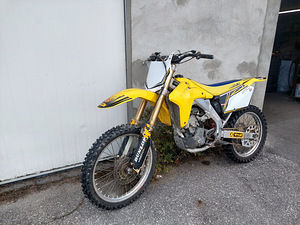 Suzuki RMZ 450 2006 (2 foto / 4)