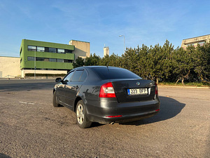 Skoda Octavia 1.2TSI 2011 (4 foto / 13)