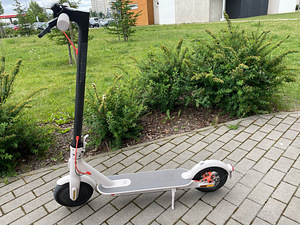 Elektriline roller Xiaomi Mi Electric Scooter 3 (1 foto / 5)