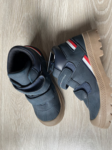 Uus, uus. Tommy Hilfiger (1 foto / 2)