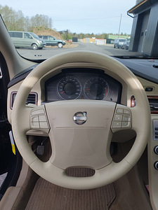 Volvo S80 2.4d 136kw (9 foto / 11)