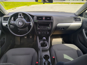 Volkswagen Jetta 1.4 TSI 90kW (8 foto / 12)