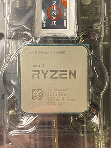 Ryzen 7 3800X 8/16 + AMD Wraith Prism (Stock Cooler) (1 foto / 6)