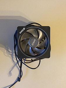 AMD Wraith Prism RGB CPU Cooler (1 foto / 4)
