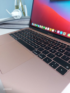 Macbook air 2019 (3 фото из 4)