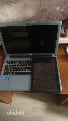 Ноутбук Acer и планшетный компьютер Lenovo (фото #1)