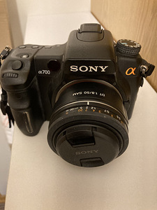 Sony a700 komplekt + fotoläätsed