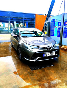 Toyota Avensis Touring Sports Active Plus 2.0 D-4D FWD MT (2 foto / 14)