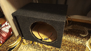 Subwooferi kast 12 tolli elemendile