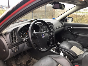 Saab 9-3 (6 фото из 8)
