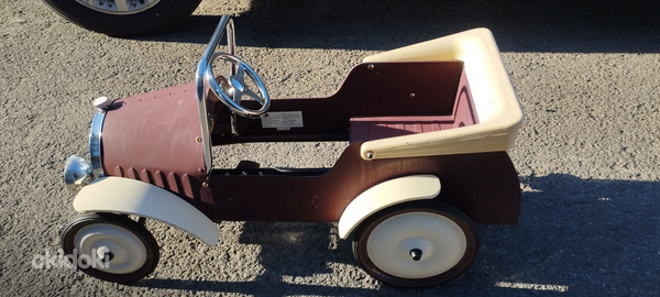 Детский педальный автомобиль (фото #4)