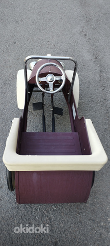 Детский педальный автомобиль (фото #9)
