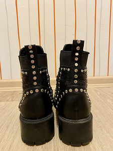 Zara полусапожки (1 фото из 4)