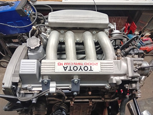 Toyota MR2 2.0 (2 foto / 6)