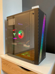Lauaarvuti GTX 1070 + i7-7700 4.2Ghz (3 foto / 3)