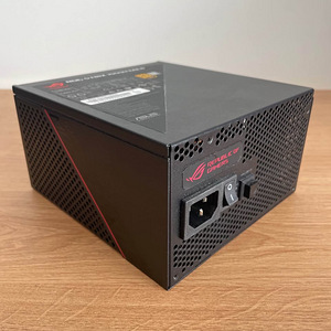 ASUS ROG Strix 1000G 1000W Gold (4 foto / 4)