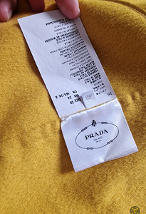 Пальто Prada S (2 фото из 4)