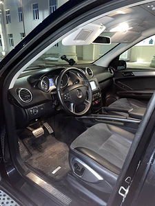 Mercedes-Benz ML 420CDI V8 4,0 AMG (5 foto / 5)