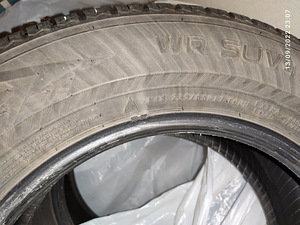 Шины WR SUV4 235/65R17, 2 шт вместе (2 фото из 3)