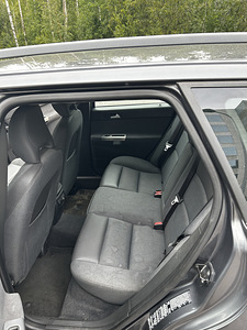 Volvo v50 2.4 (7 foto / 9)