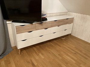 Delta kummut ja kirjutuslaud (2 foto / 2)