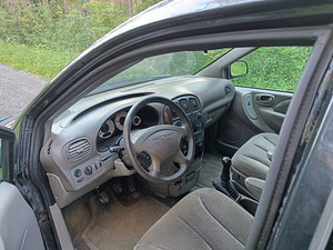 Chrysler Voyager 2.5 105kW (5 foto / 7)