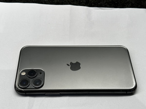 IPhohe 11 pro 256gb hall (6 foto / 10)