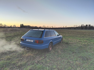 Audi A6 C4 quattro (5 foto / 14)