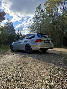 BMW 320 (3 фото из 10)