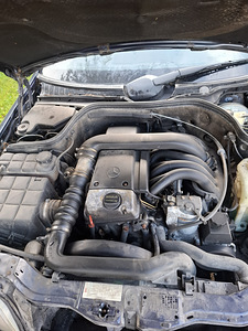 Mercedes-Benz C250TD (5 foto / 8)