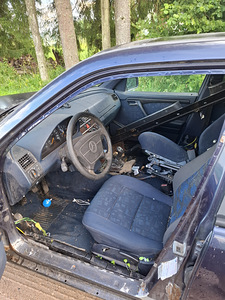 Mercedes-Benz C250TD (6 foto / 8)