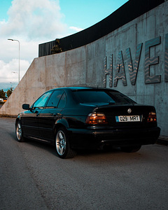 BMW E39 ПОЛНЫЙ ПАКЕТ (3 фото из 9)