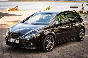 SEAT LEON CUPRA (1 фото из 6)